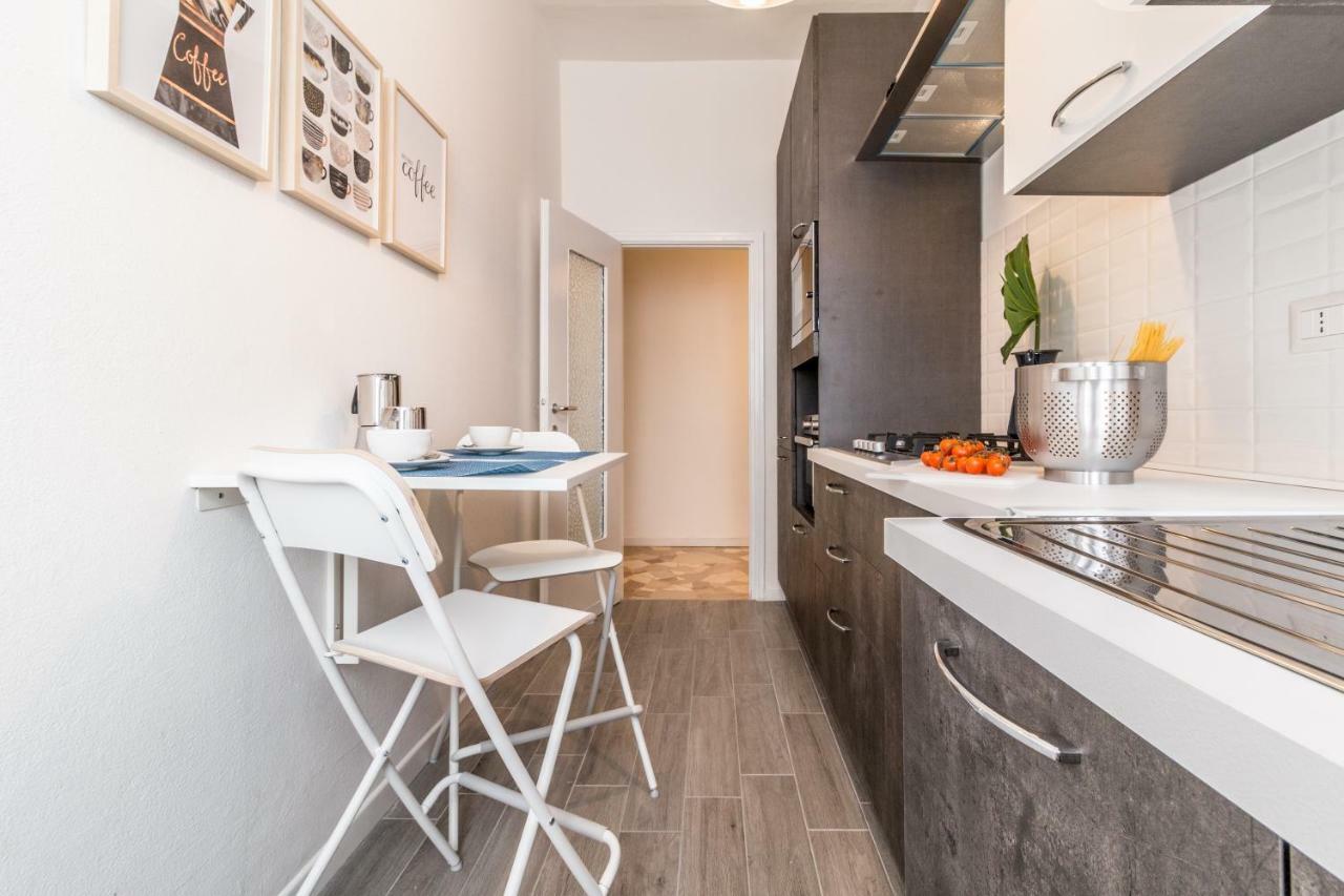 Joivy Modern 1-Bed Flat With Balcony In Portello Milan Exterior photo